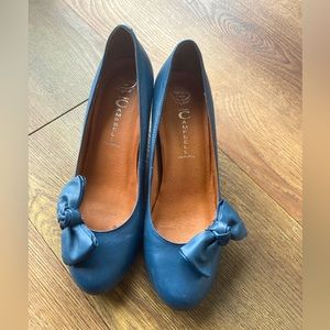 Jeffrey Campbell leather wedge shoes with detachable bows